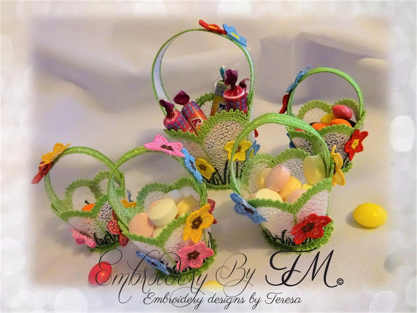 Easter baskets with flowers / two sizes / large 5x7 hoop and small 4x4 hoop   flowers