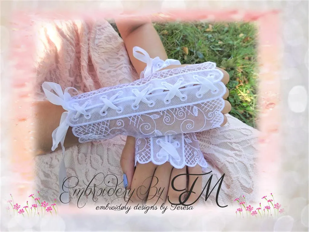 Gloves with lacing /four sizes / design on organza