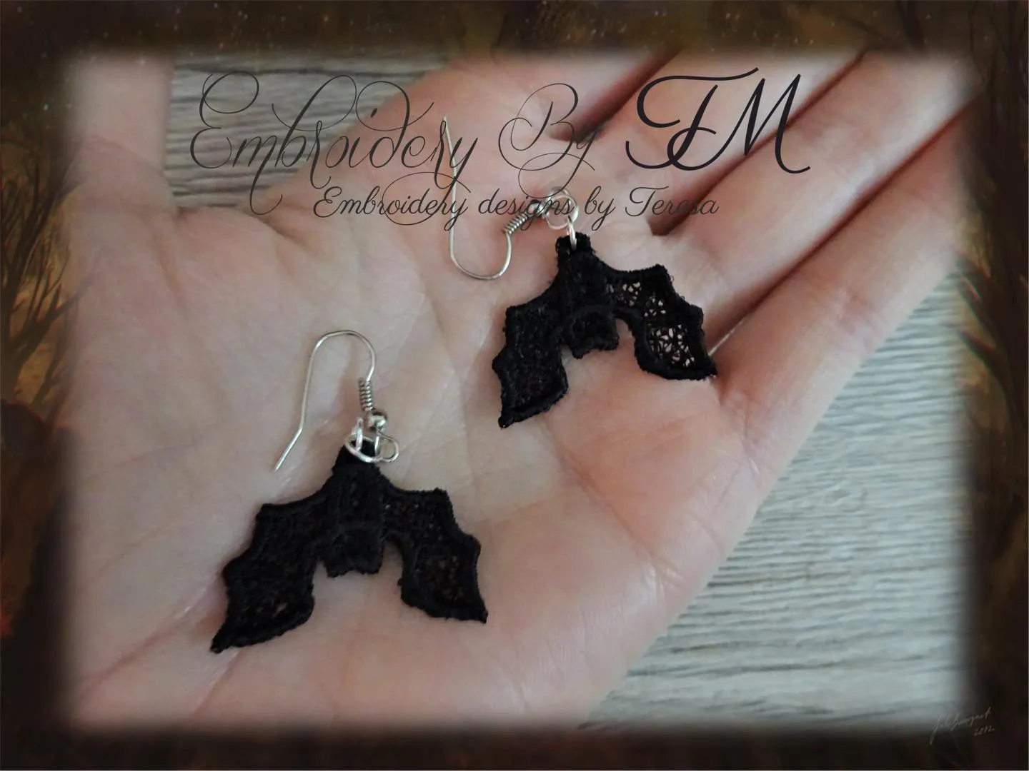 Halloween earrings/ 4x4 hoop /Bat