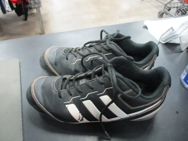 Used Adidas Cleats Size 4