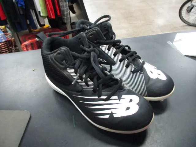 Used New Balance Cleats Size 2.5
