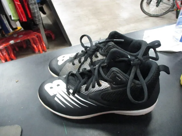 Used New Balance Cleats Size 2.5