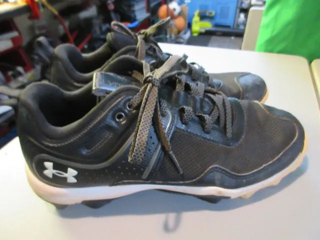 Used Under Armour Glyde Cleats Size 7.5
