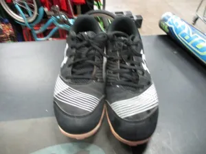 Used Under Armour Nylon Size 8.5 Baseball Cleats