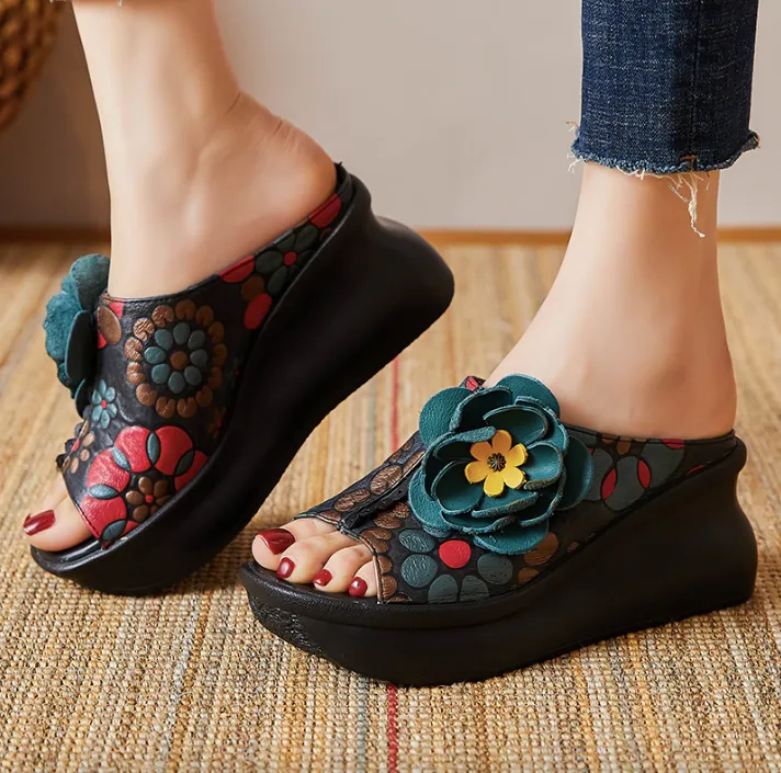 USS Shoes Nayib Women's Leather Clogs