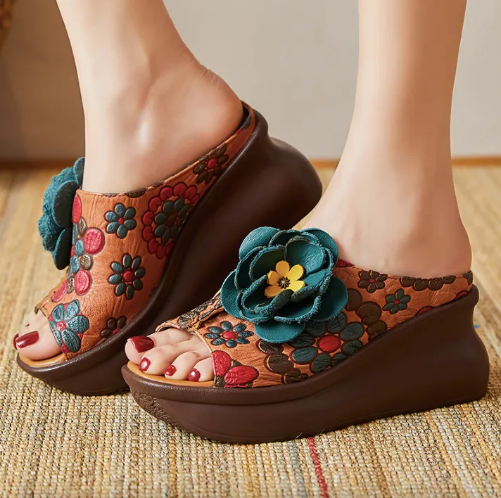 USS Shoes Nayib Women's Leather Clogs